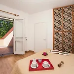 Rododendro Rosso - Happy Appartement *