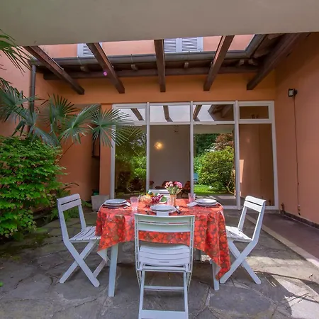 Rododendro Rosso - Happy Apartment
