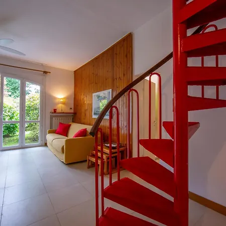 Rododendro Rosso - Happy Apartment