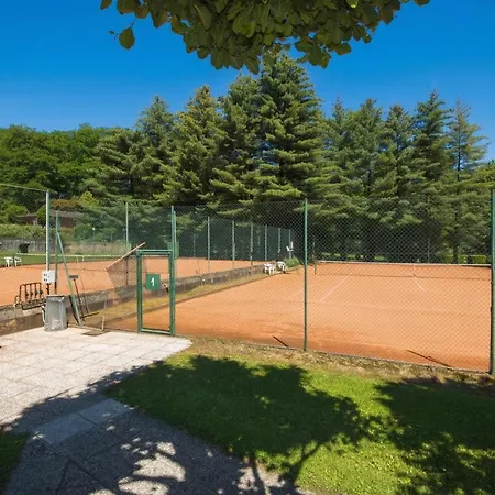 Rododendro Rosso: Duplex With Pool, Tennis And Bbq - Happy