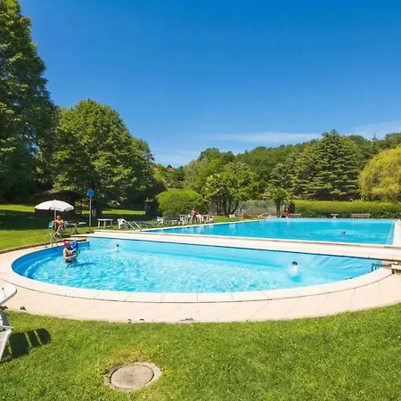 Apartment Rododendro Rosso: Duplex With Pool, Tennis And Bbq - Happy