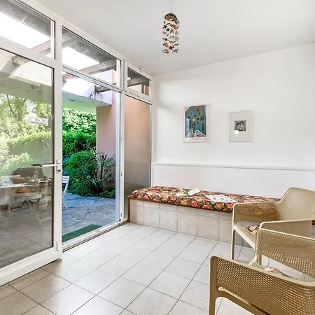 Rododendro Rosso: Duplex With Pool, Tennis And Bbq - Happy Apartment