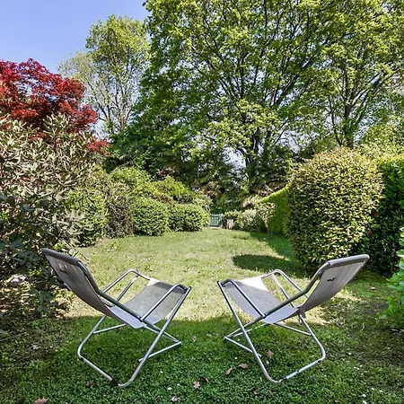 Rododendro Rosso: Duplex With Pool, Tennis And Bbq - Happy Apartment