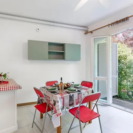Rododendro Rosso: Duplex With Pool, Tennis And Bbq - Happy * Ispra