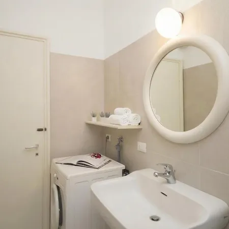 Rododendro Rosso: Duplex With Pool, Tennis And Bbq - Happy Apartment Ispra