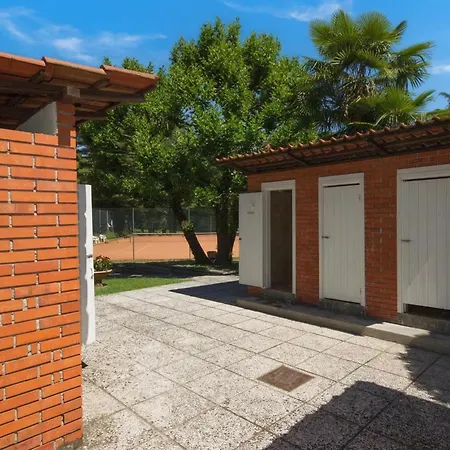 Apartment Rododendro Rosso: Duplex With Pool, Tennis And Bbq - Happy *