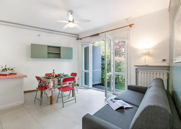 Rododendro Rosso - Happy Ispra