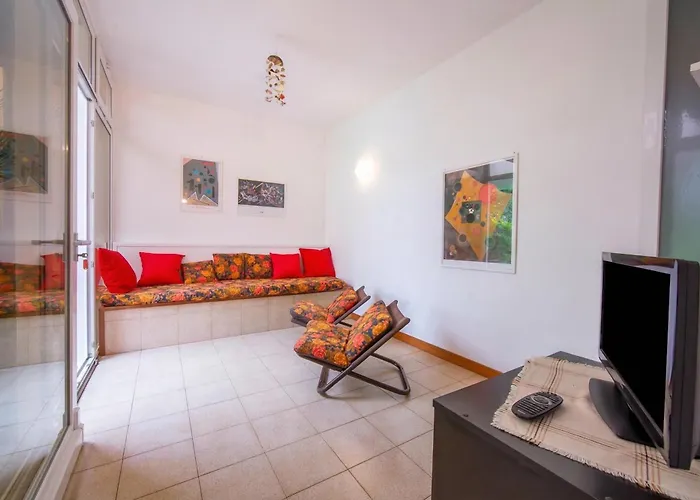 Rododendro Rosso - Happy Ispra